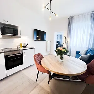 https://apt-city.topcolognehotels.com