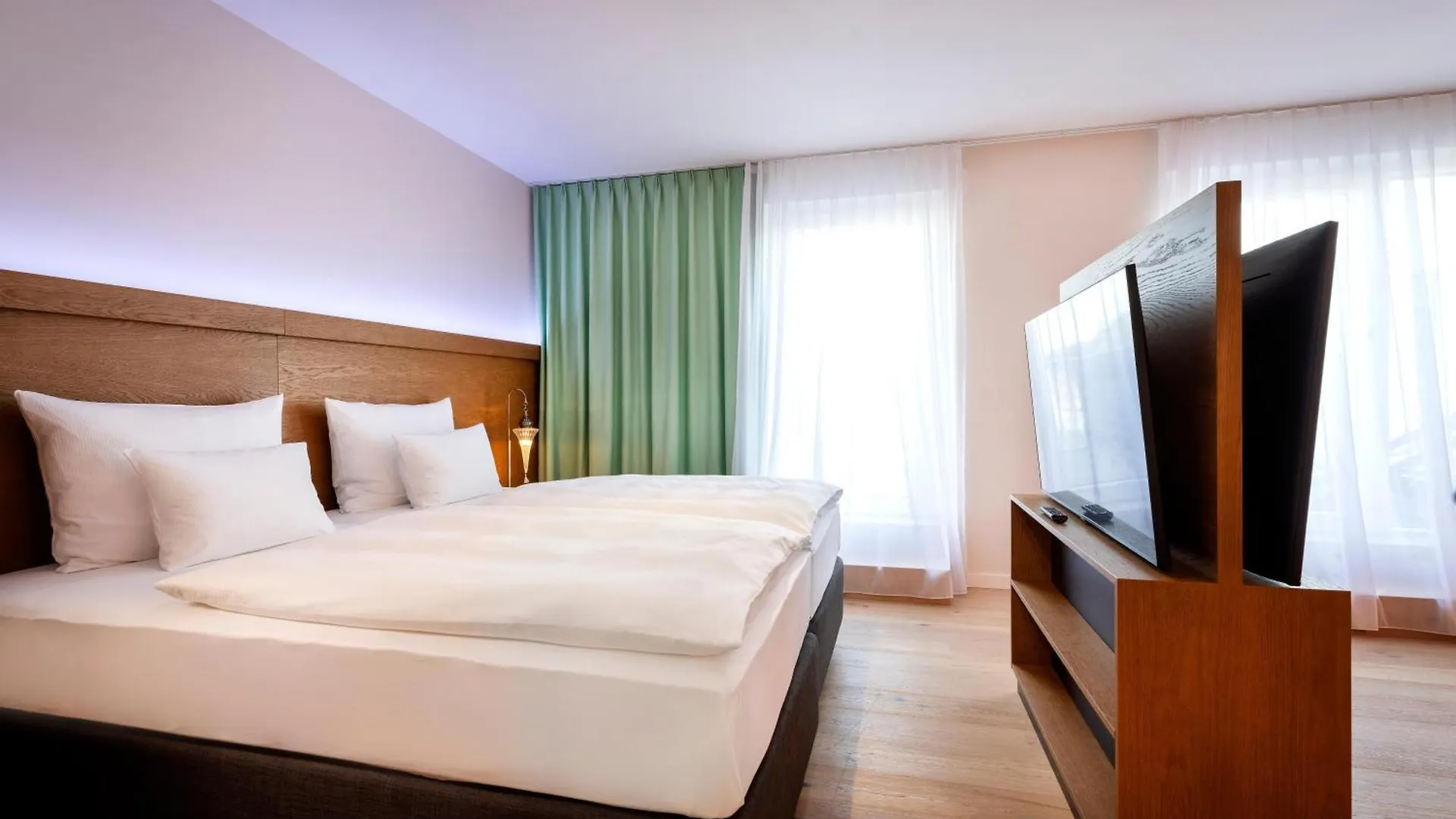 Arcotel Hafencity Dresden 4*,
